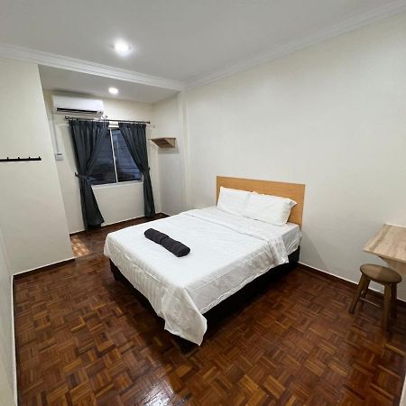 Homestay Suria كوالا لكانغسار المظهر الخارجي الصورة