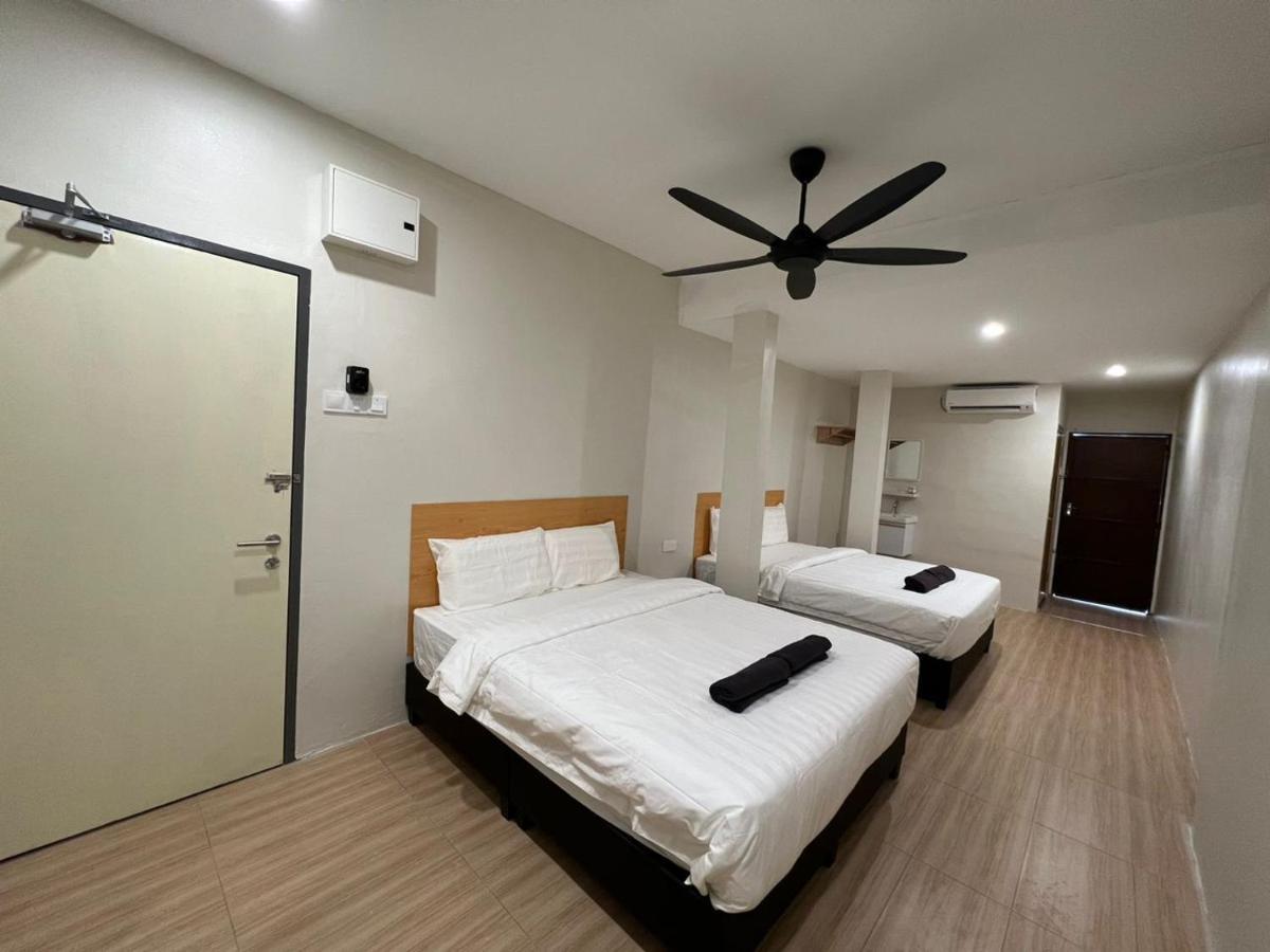 Homestay Suria كوالا لكانغسار المظهر الخارجي الصورة